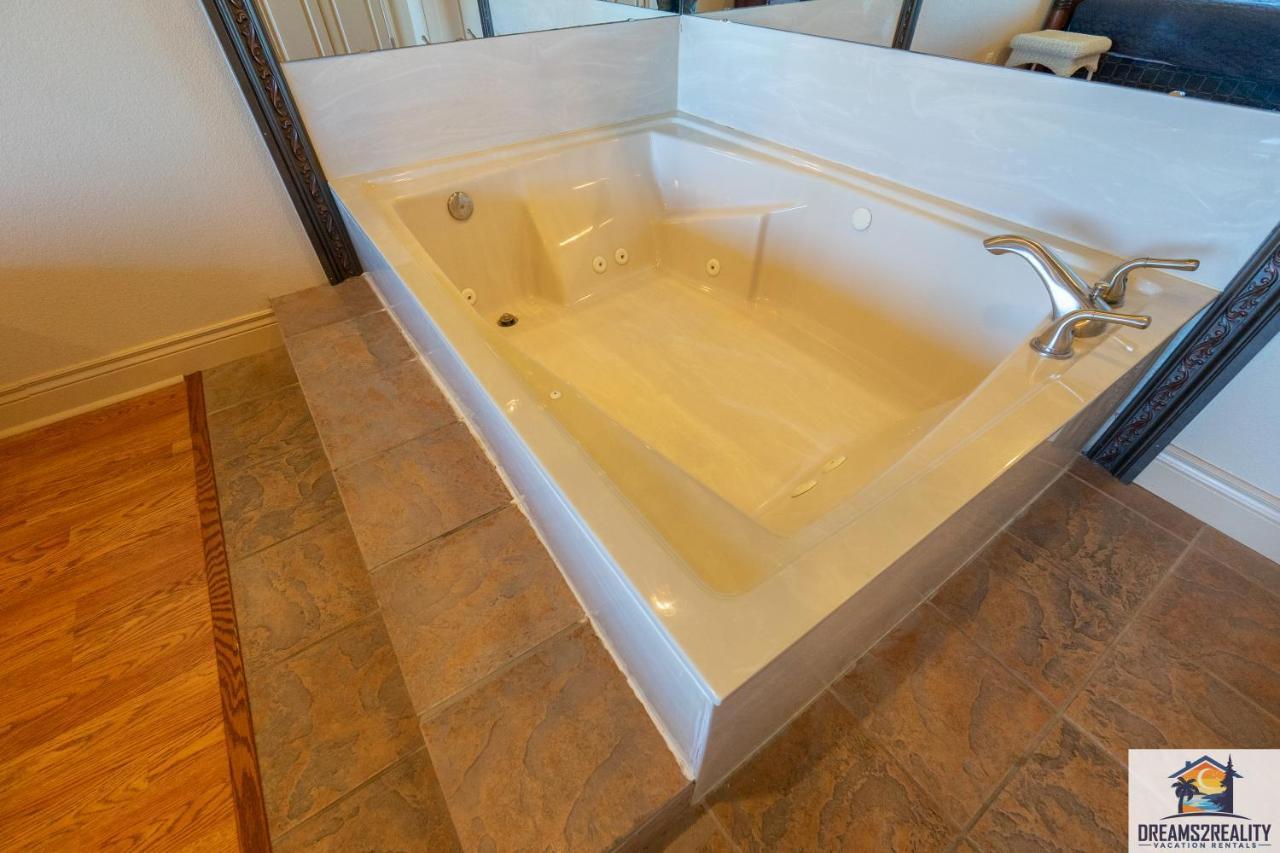 1Bd King Condo With 2 Person Jacuzzi Tub - Near The Strip - Free Tickets Included - T1-9 برانسون المظهر الخارجي الصورة